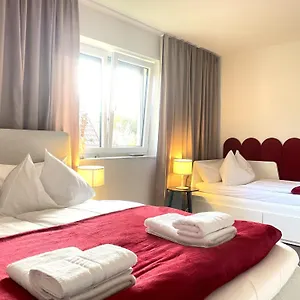 Lumen Homes - Design-apt. Nahe Audi Und Altstadt, 3 Zimmer, Netflix Apartment