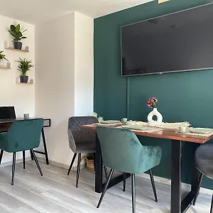 Insight Workaction Audi Balkone Ambiente Apartment